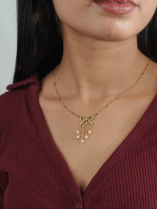 The Versatility of Statement Pieces in Everyday Fashion.