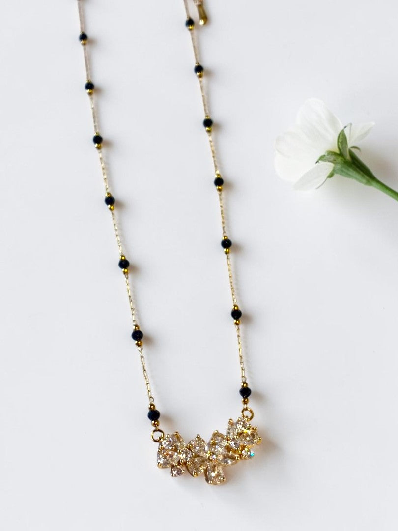 GOLDEN DIAMOND FLORAL VEDANTI MANGALSUTRA