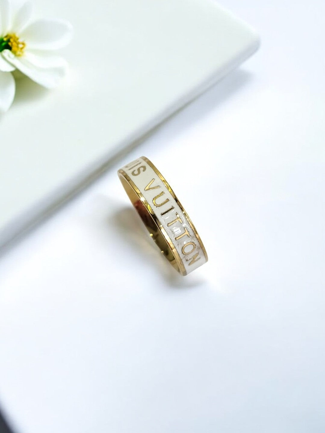 WHITE LOUIS VUITTON SOMI RING