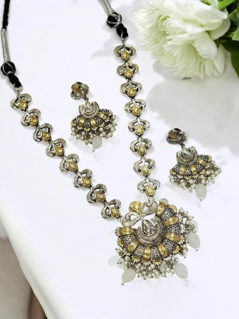 WHITE RAMYAA GERMAN SILVER JEWELLERY SET