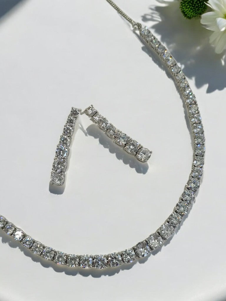 ANURYA SMALL ROUND DIAMOND JEWELLERY SET
