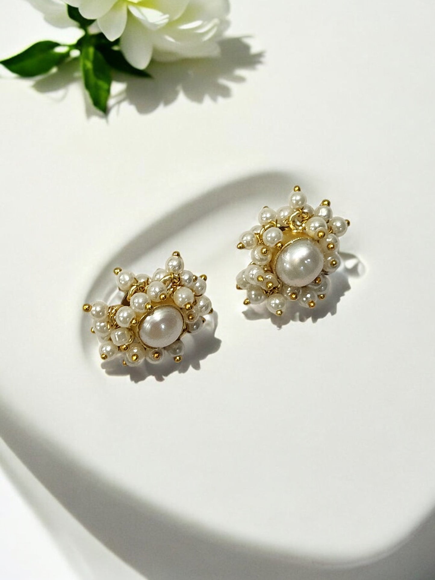 WHITE ROUND ANIYA SEMI PRECIOUS EARRING