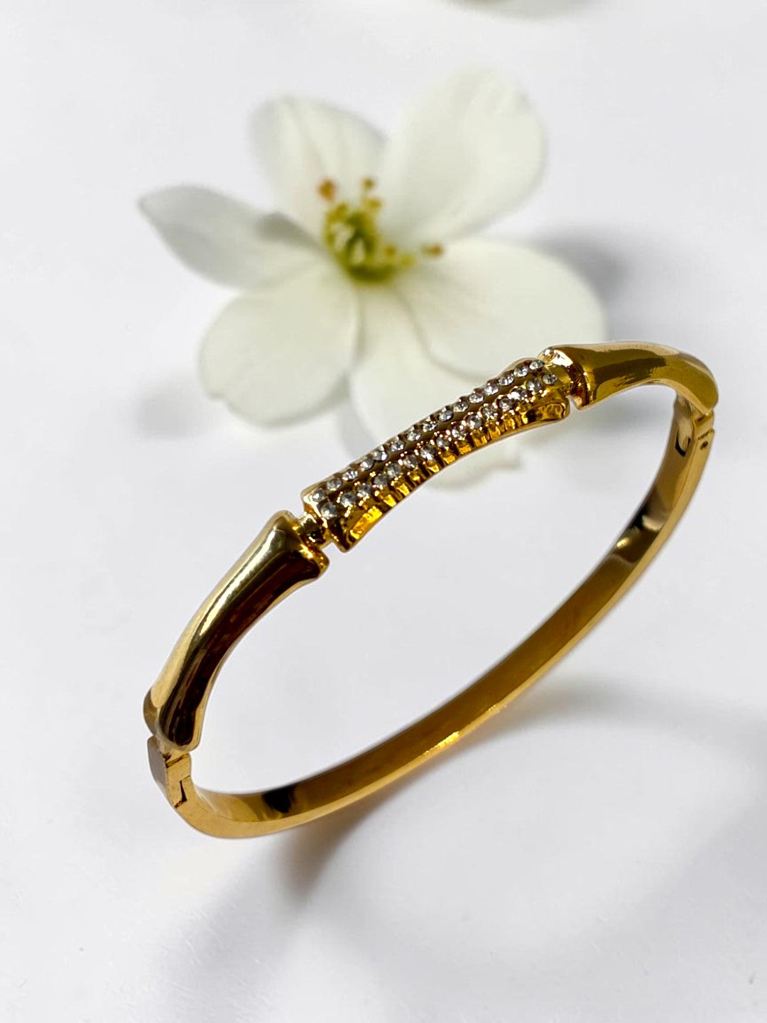 GOLDEN DIAMOND CHARMY BRACELET