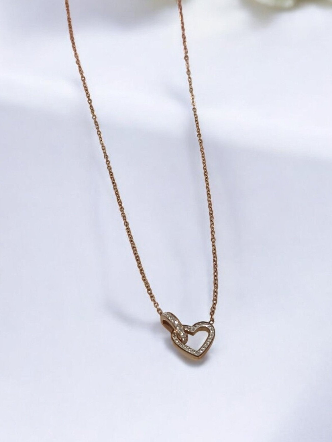ROSE GOLD CHAIN WITH DIAMOND HEART