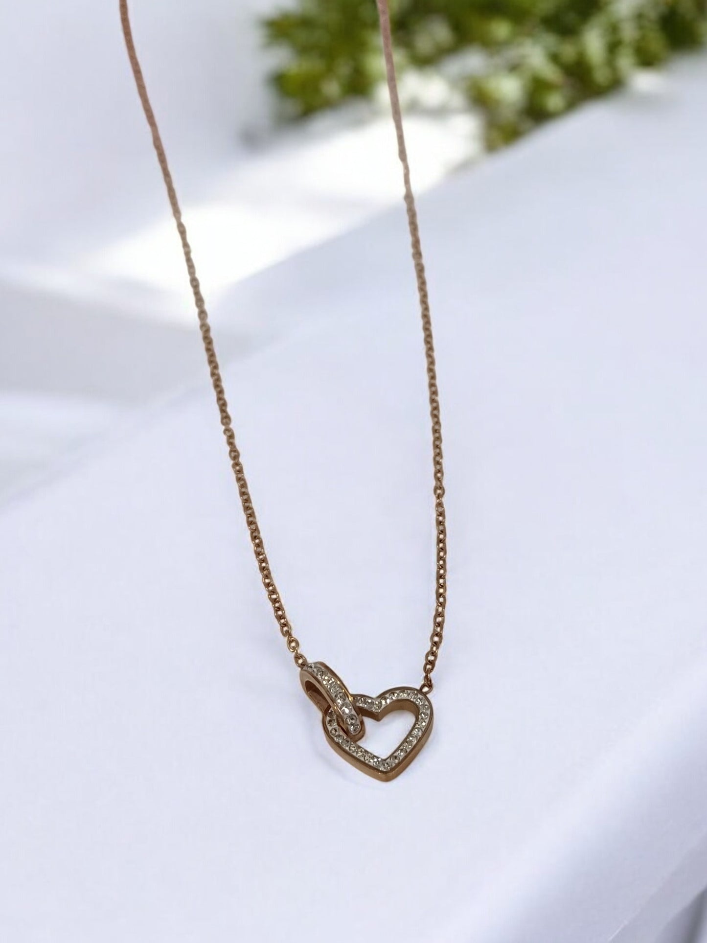 ROSE GOLD CHAIN WITH DIAMOND HEART