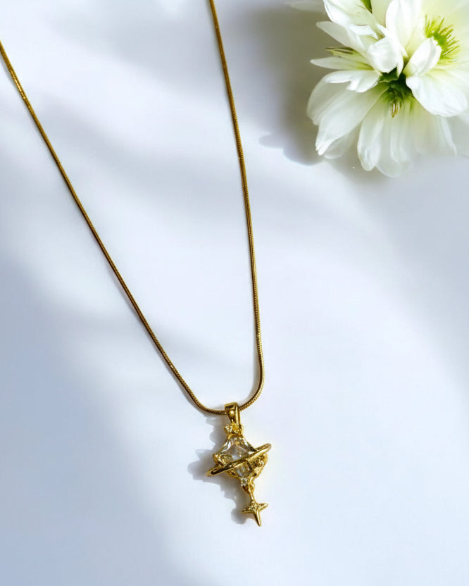 GOLDEN DIAMOND SYA NECKLACE