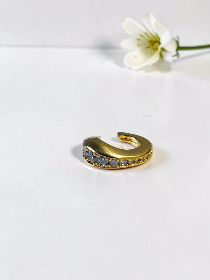 GOLDEN DIAMOND NALANI EAR CUFF