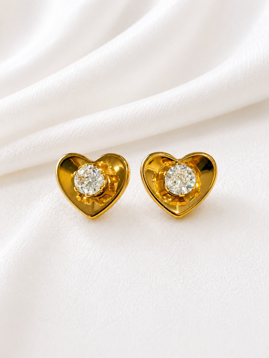 GOLDEN HEART DANNY EARRINGS