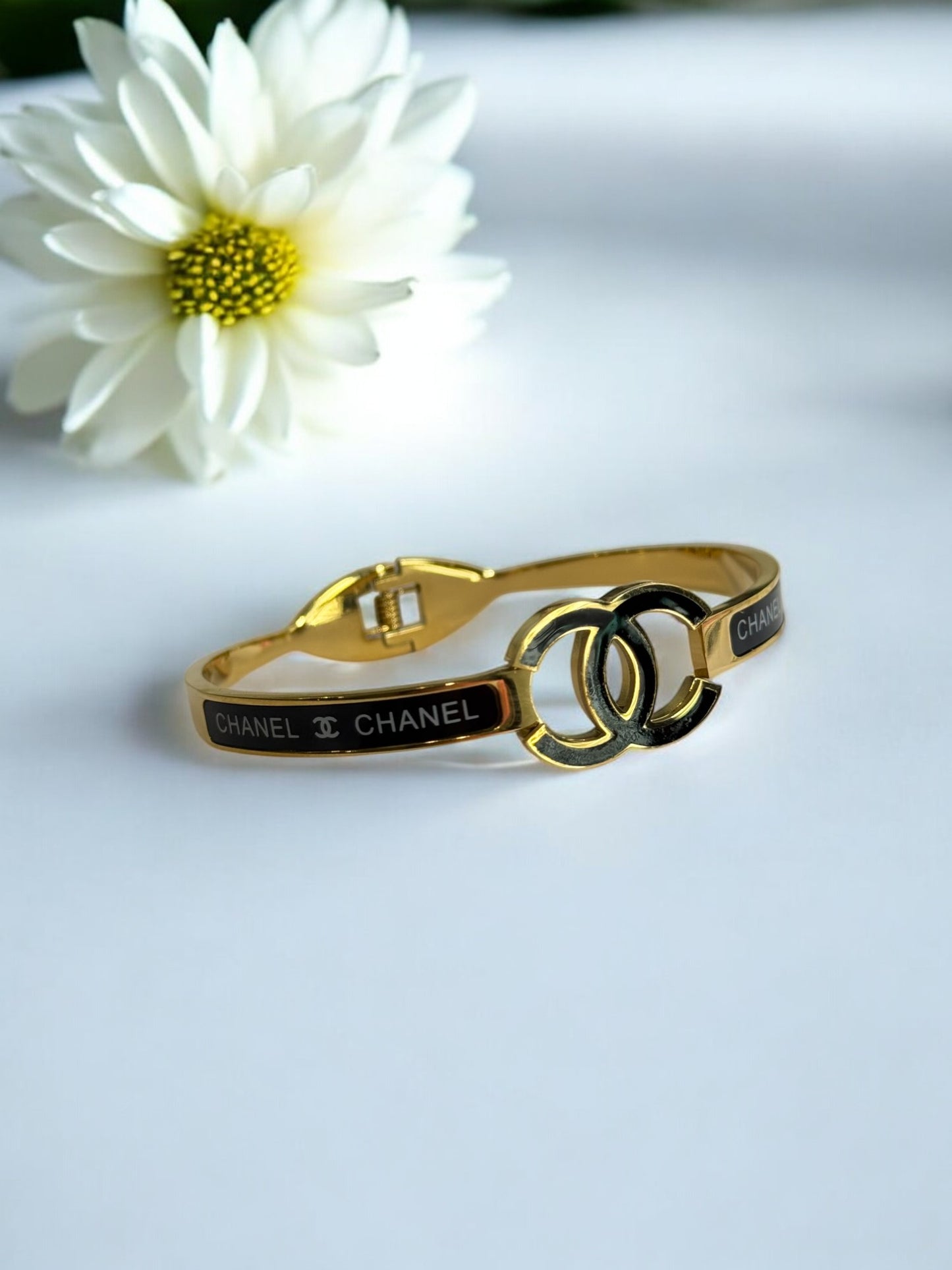 BLACK TRENTON BRACELET