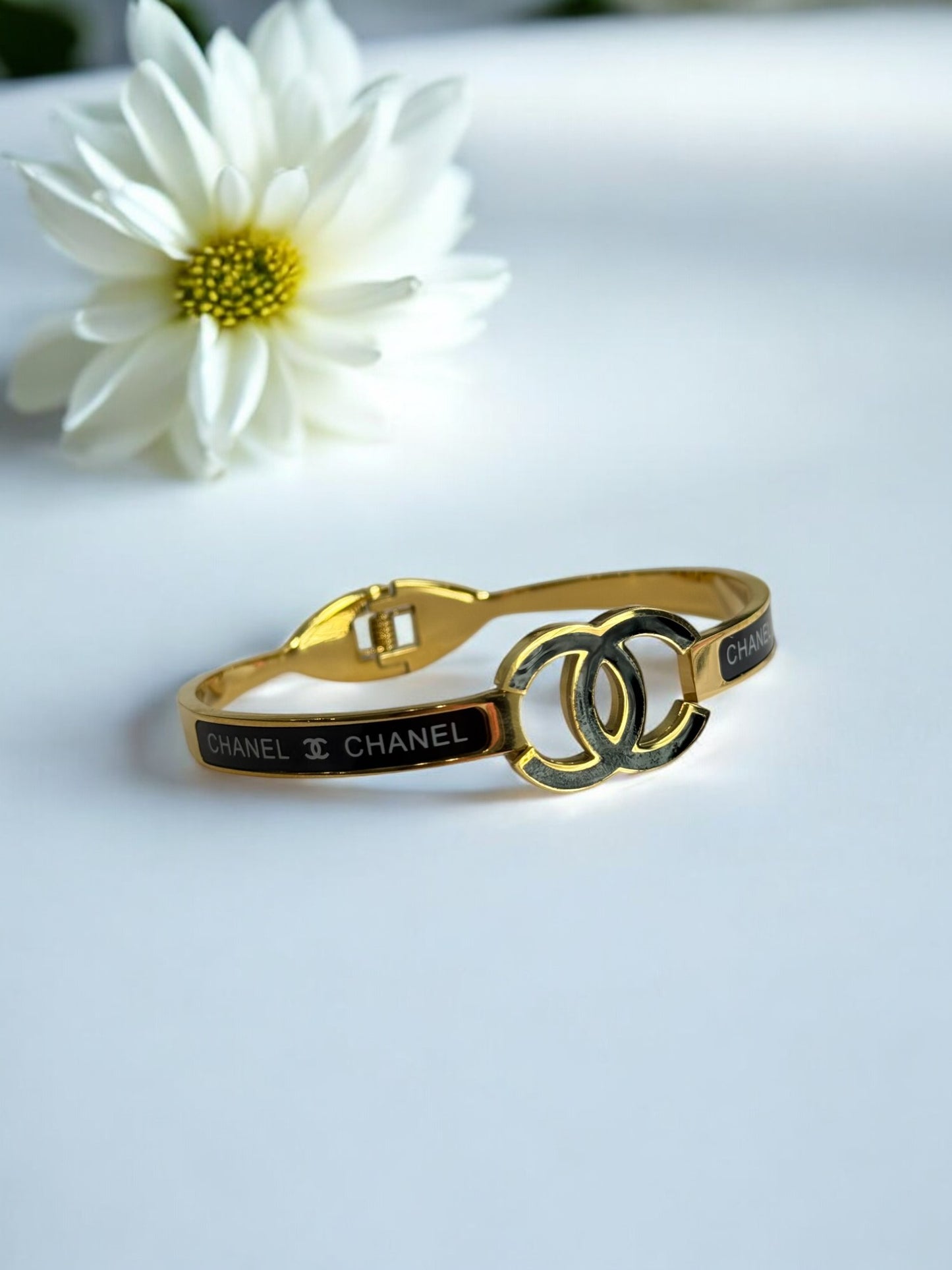 BLACK TRENTON BRACELET