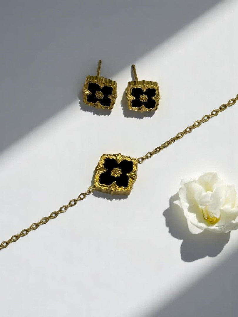 GOLDEN CHAIN WITH BLACK AND WHITE REVERSABLE BRACELET AND STUD EARRINGS