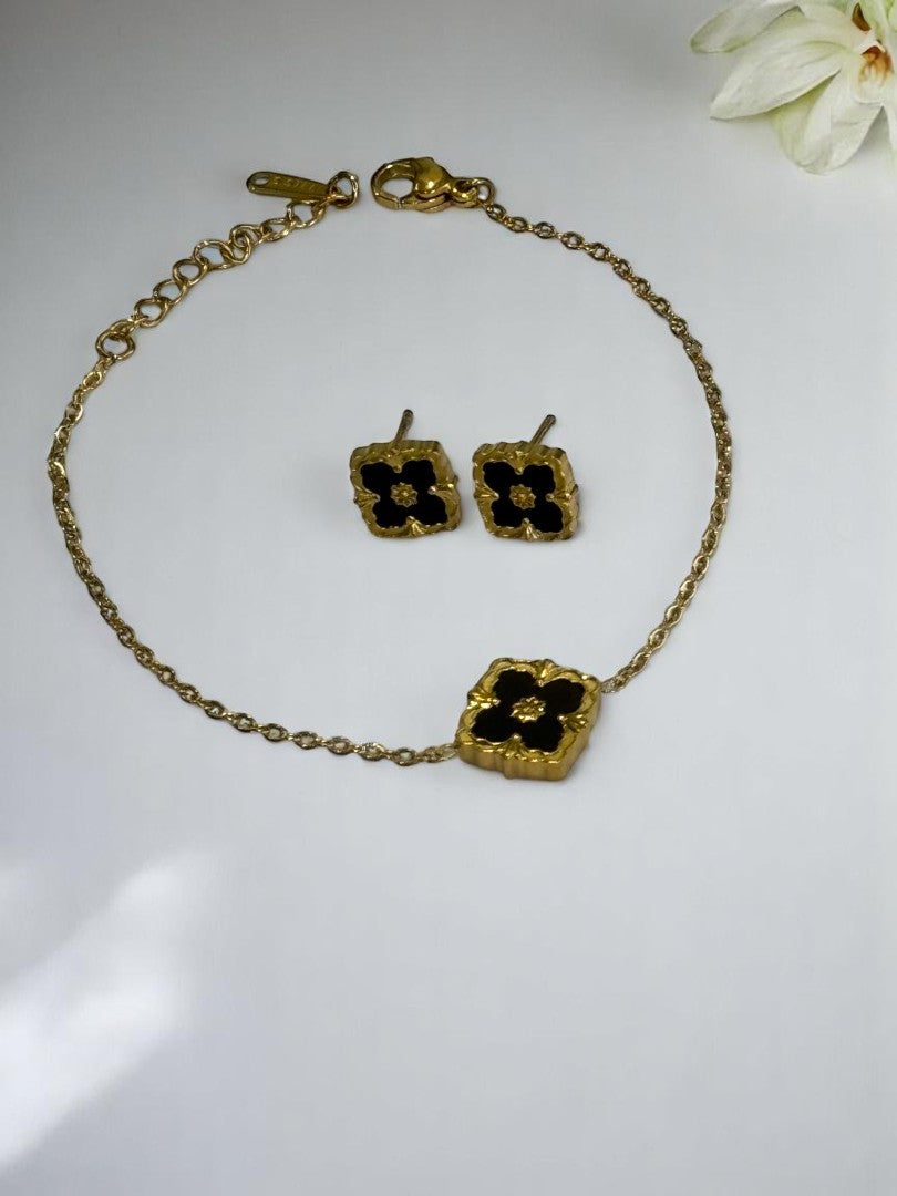 GOLDEN CHAIN WITH BLACK AND WHITE REVERSABLE BRACELET AND STUD EARRINGS