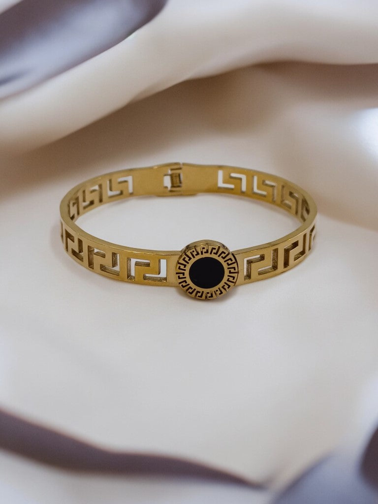 GOLDEN BALSE WITH BLACK CHARM