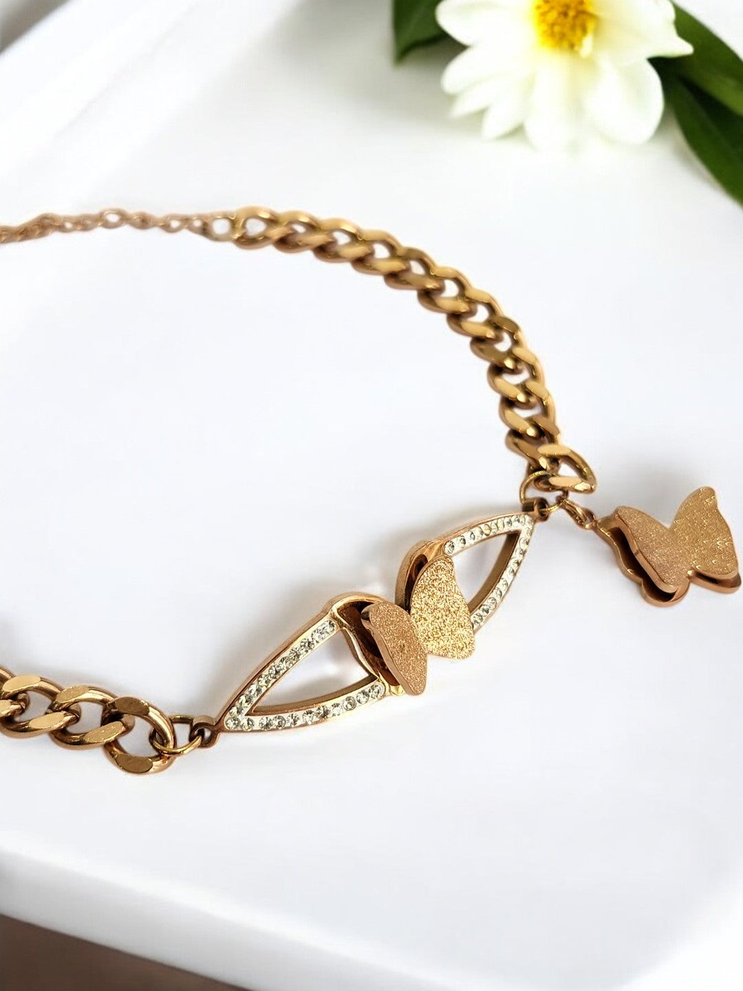 ROSE GOLD CHAIN WITH SPARKLING BUTTERFLY CHRM AND SHINY DIAMOND