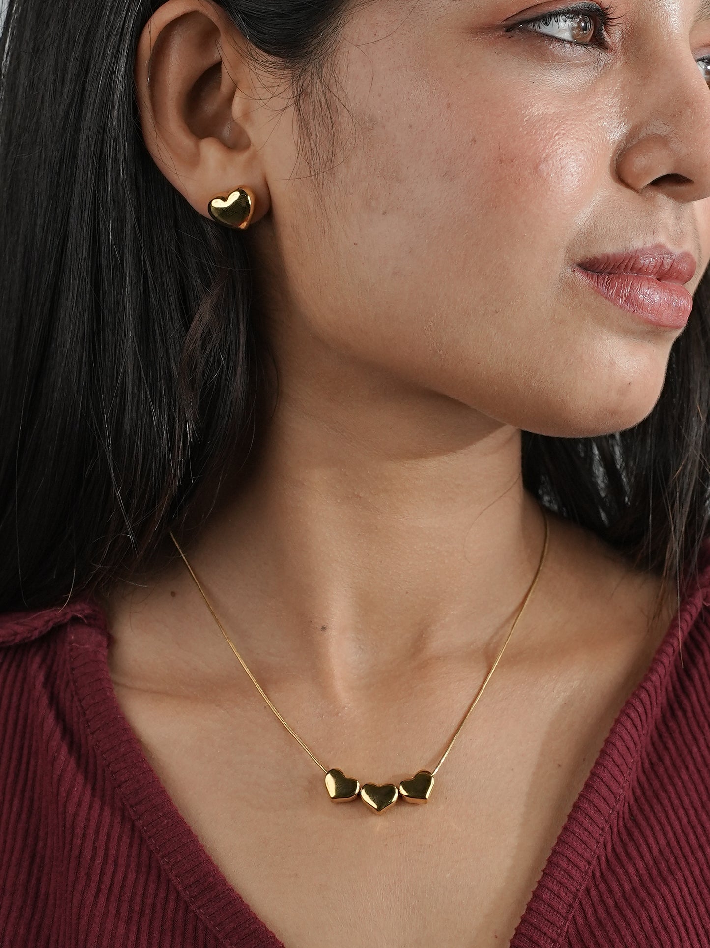 GOLDEN THREE HEART AARA NECKLACE