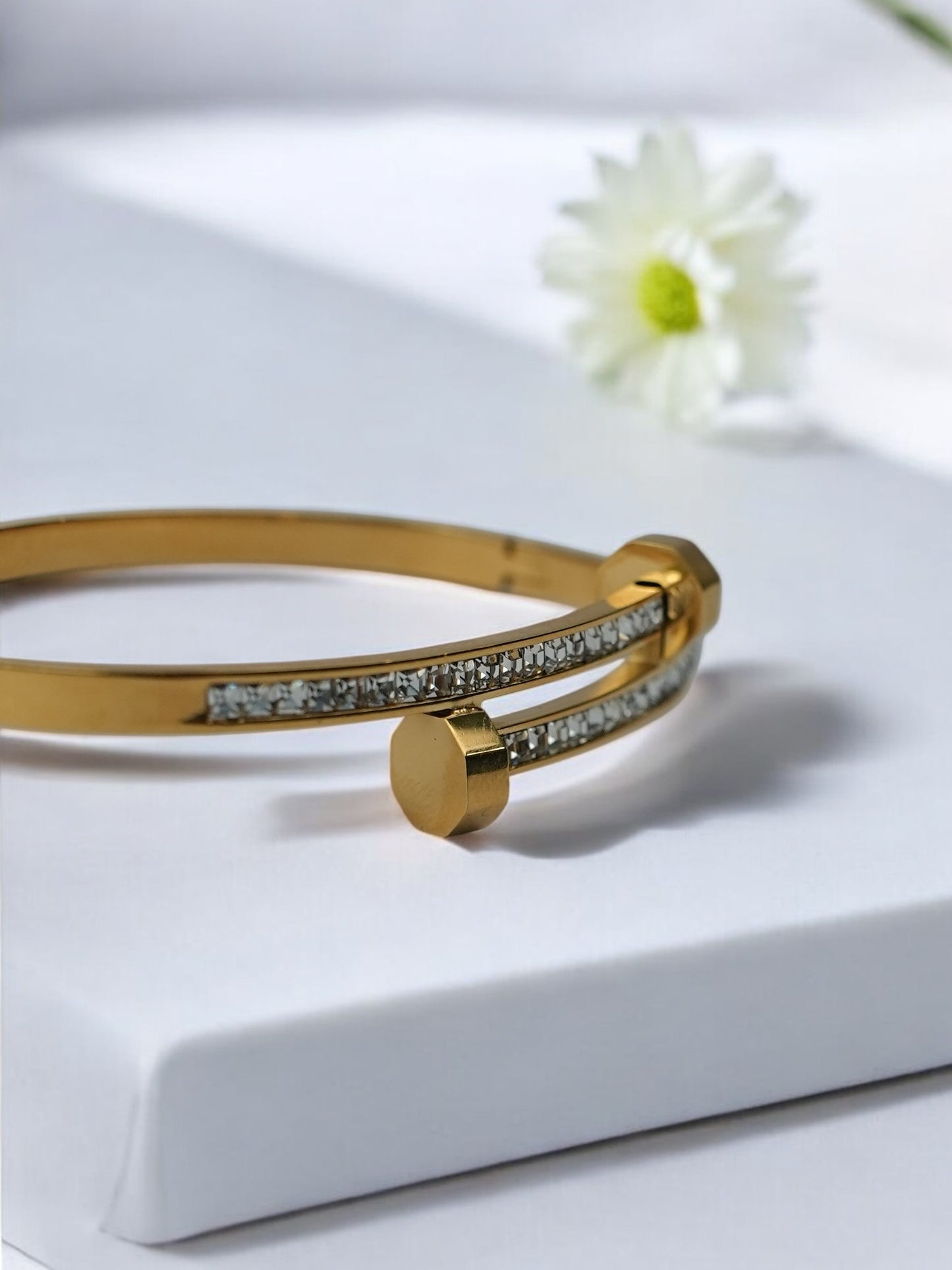 ROUND DIAMOND SETTING BRACELET