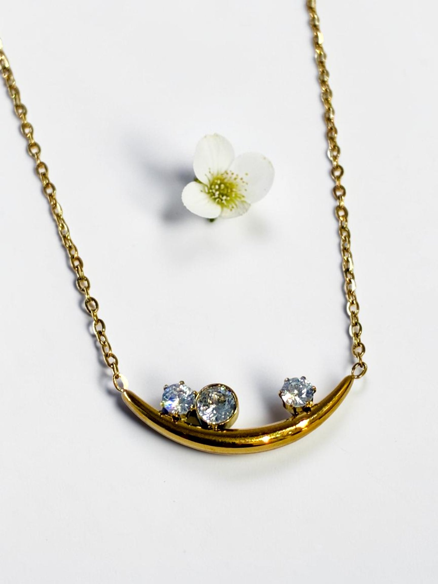 GOLDEN CRESCENT CAMREEN NECKLACE
