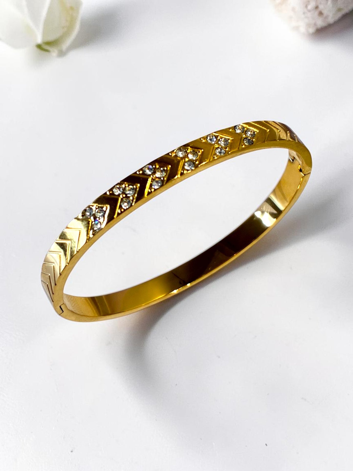 GOLDEN CRYSTAL WAVE ASMINE BRACELET