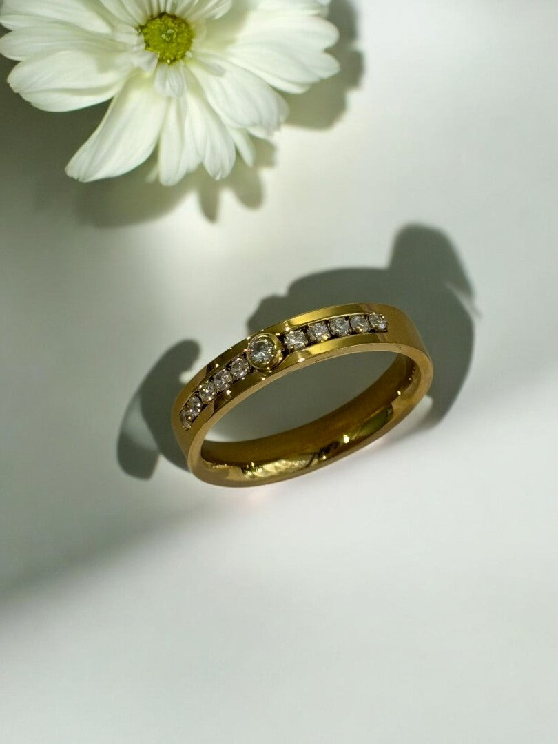 GOLDEN DIAMOND BENJA RING