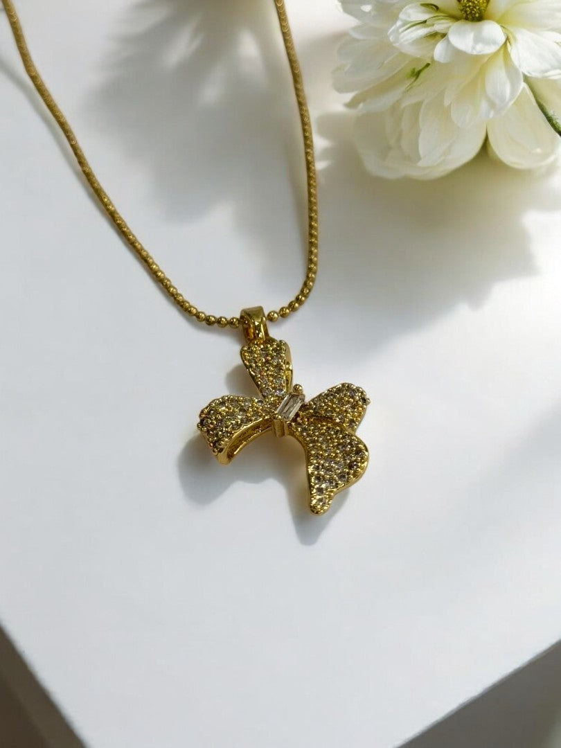 GOLDEN DIAMOND BOW ALEX NECKLACE
