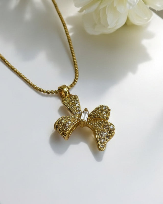 GOLDEN DIAMOND BOW ALEX NECKLACE