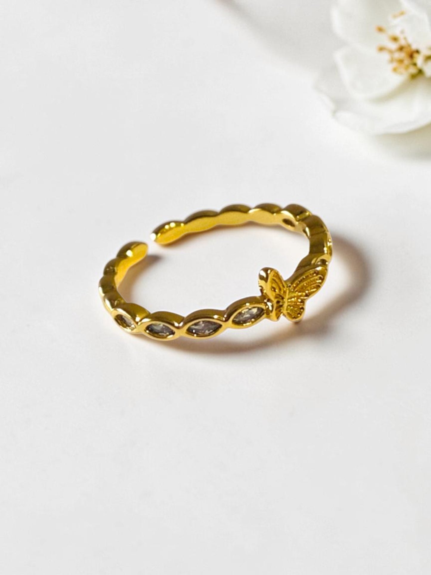 GOLDEN DIAMOND BUTTERFLY BELLE RING