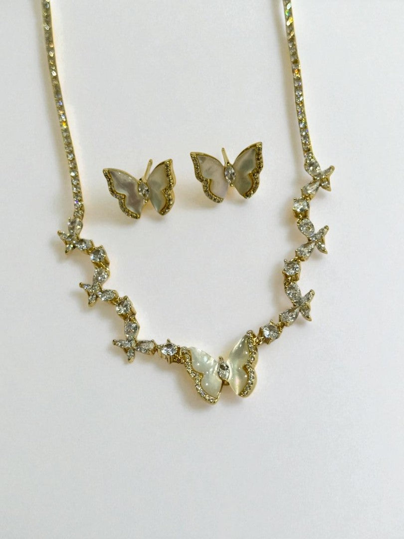 WHITE DIAMOND BUTTERFLY CORBINS NECKLACE SET