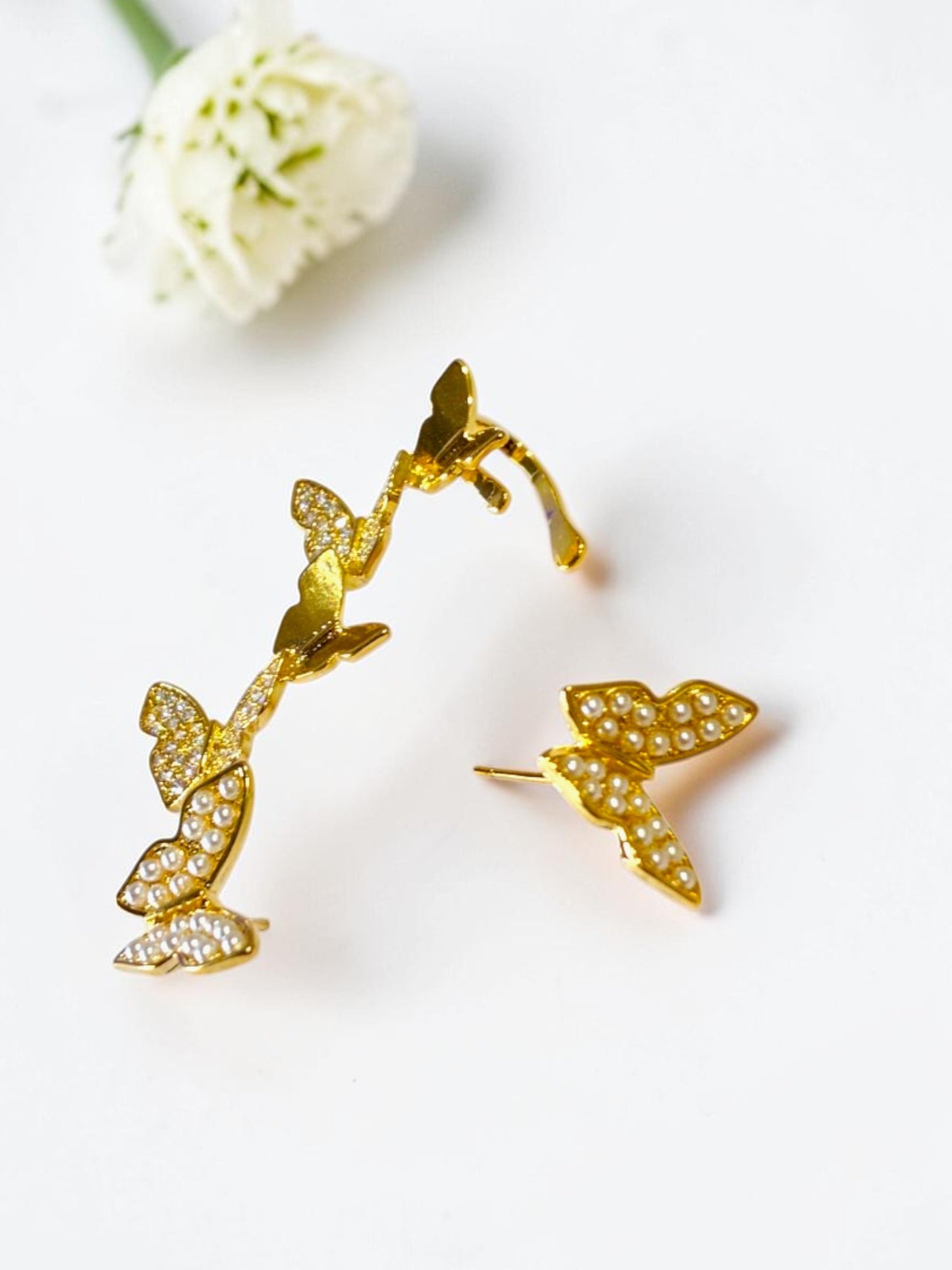 GOLDEN DIAMOND BUTTERFLY MABEL EAR CUFF
