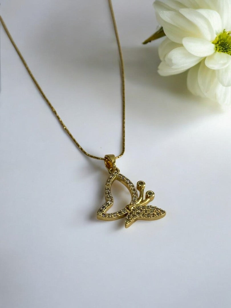 GOLDEN DIAMOND BUTTERFLY SERGIO NECKLACE