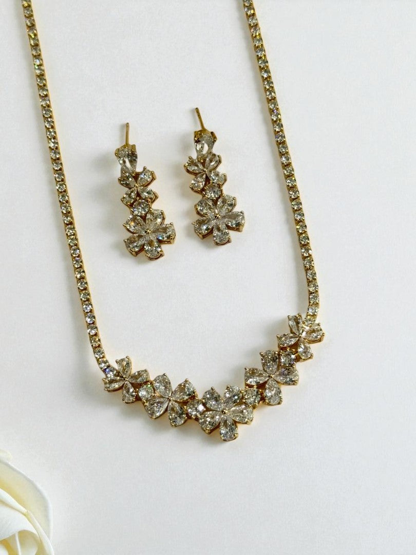 GOLDEN DIAMOND DEVIN NECKLACE SET