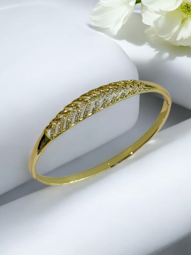 GOLDEN DIAMOND HRIAM BRACELET