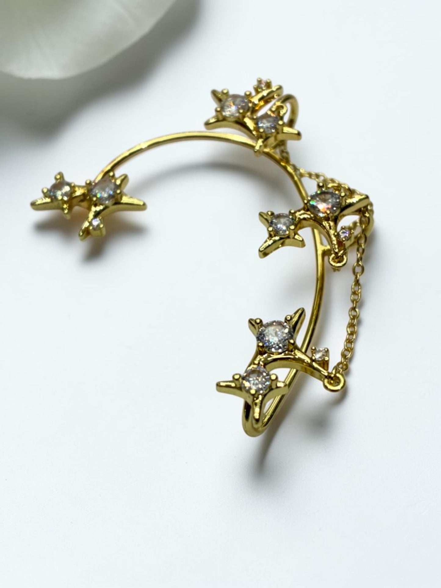 GOLDEN DIAMOND JARVIS EAR CUFF