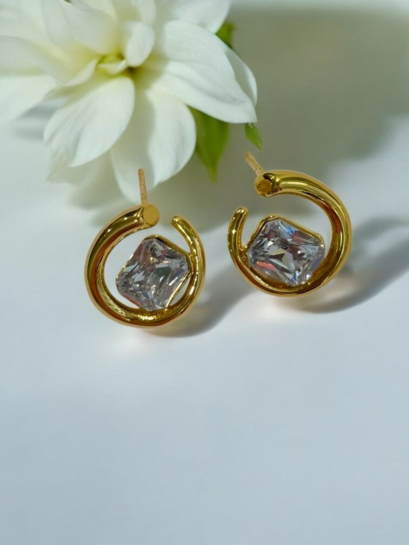 GOLDEN DIAMOND KASHTON EARRINGS