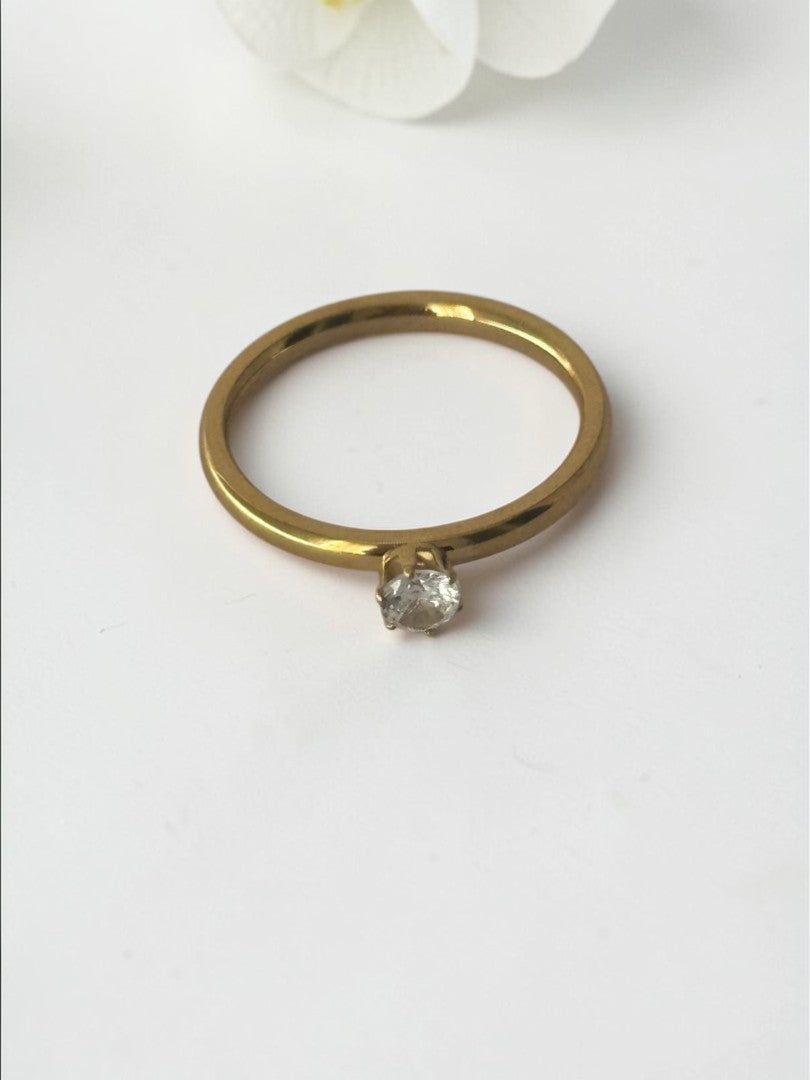 GOLDEN DIAMOND KAYLA RING