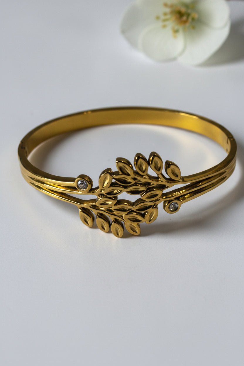 GOLDEN DIAMOND LEAF ERIN BRACELET