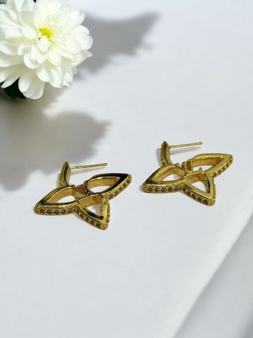 GOLDEN DIAMOND LINE DUNCAN EARRINGS