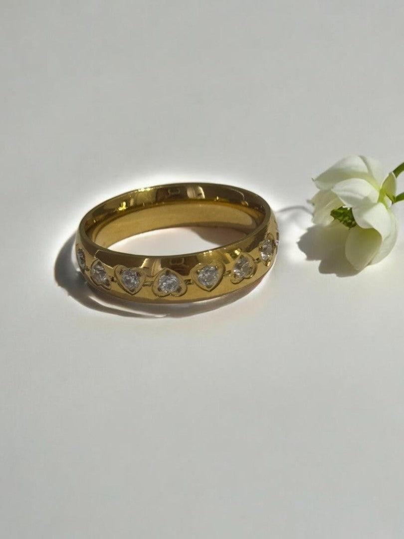 GOLDEN DIAMOND LUNA RING