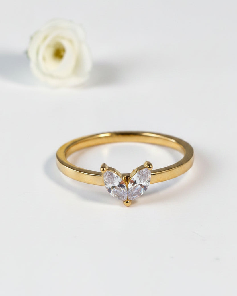GOLDEN DIAMOND MRUNAL RING