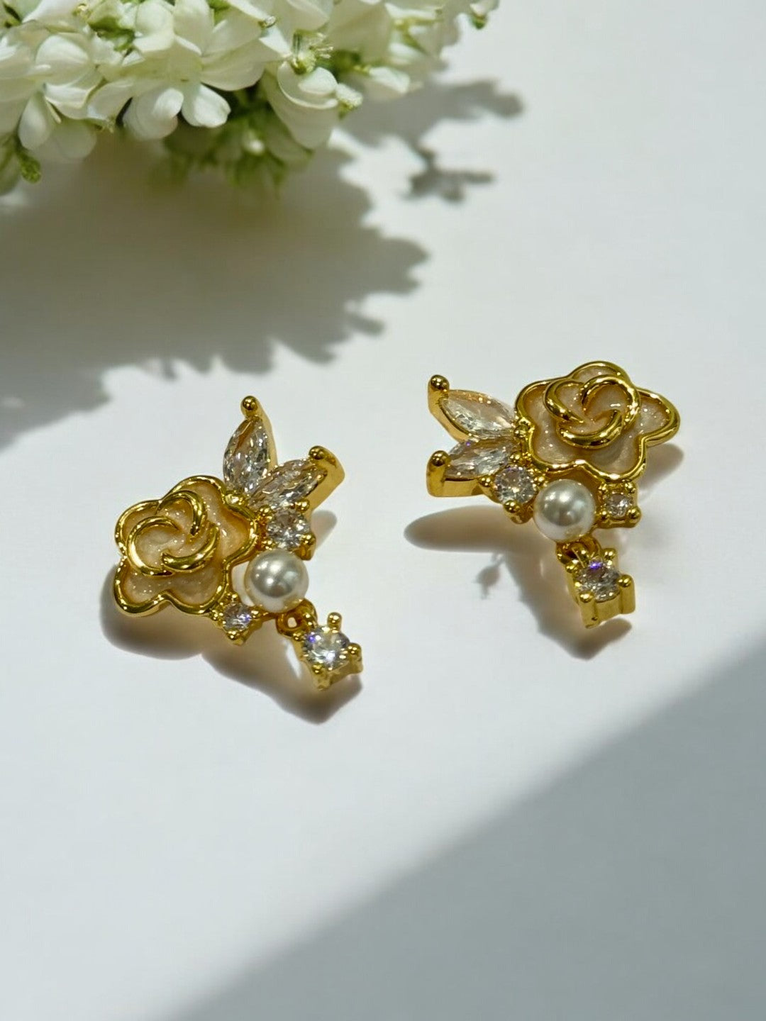 GOLDEN FLOWER LAWSONIE EARRINGS
