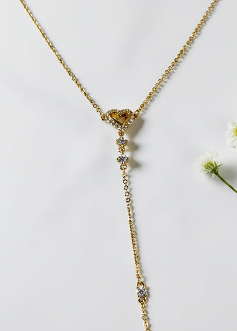GOLDEN HEART OMARY HAND CHAIN (POCHI)