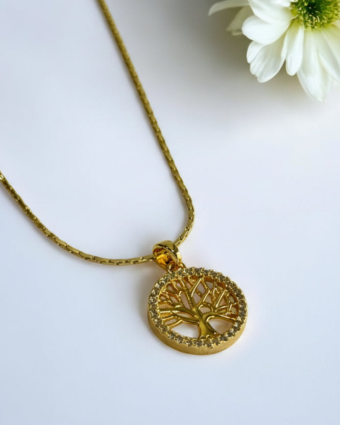 GOLDEN EZRAH NECKLACE