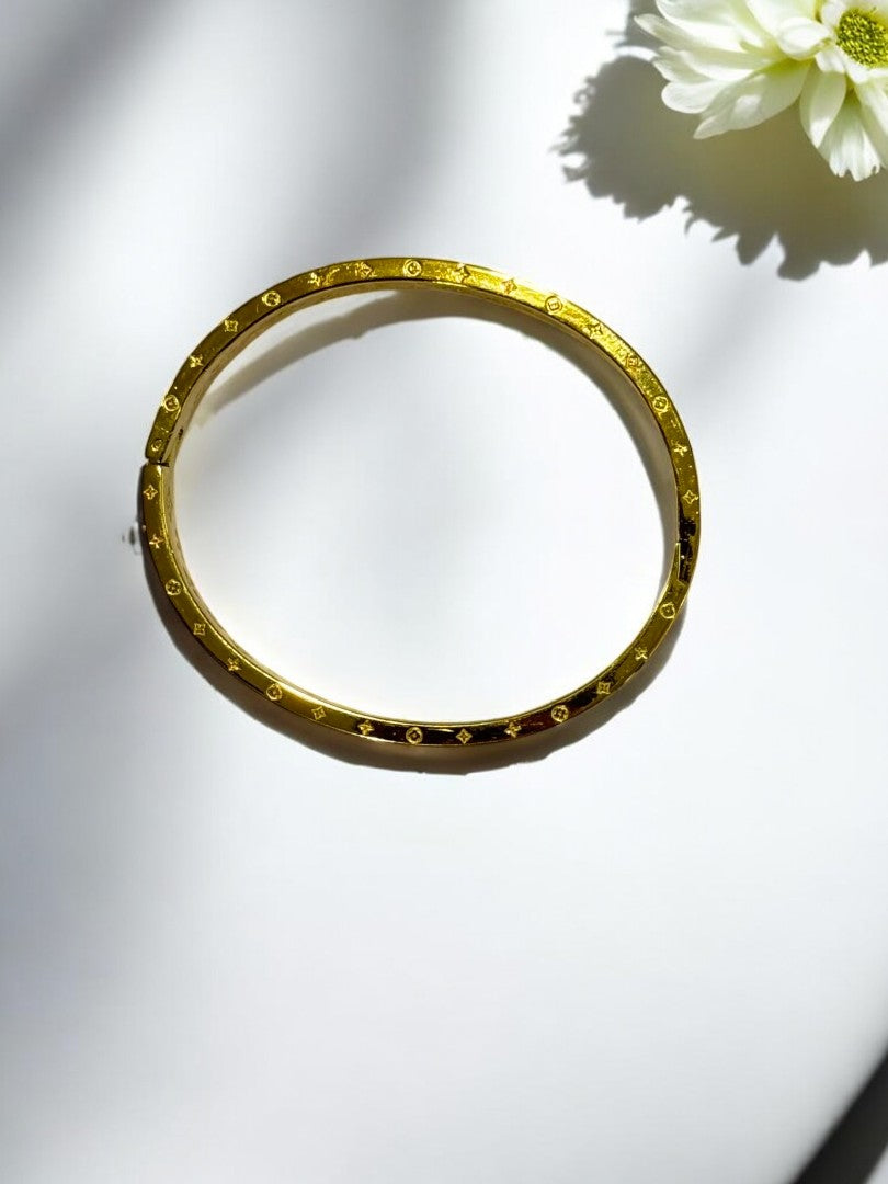 GOLDEN OSHIE SMALL SIZE BRACELET