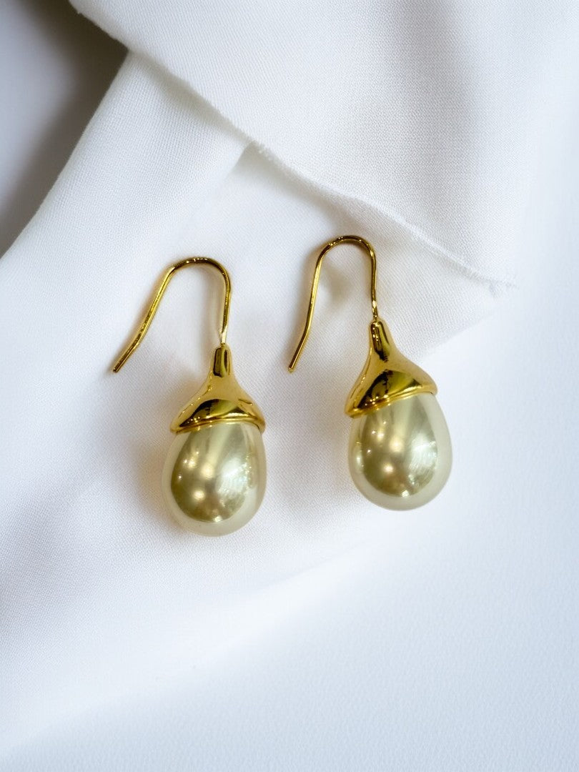 GOLDEN PEARL GRADY EARRINGS