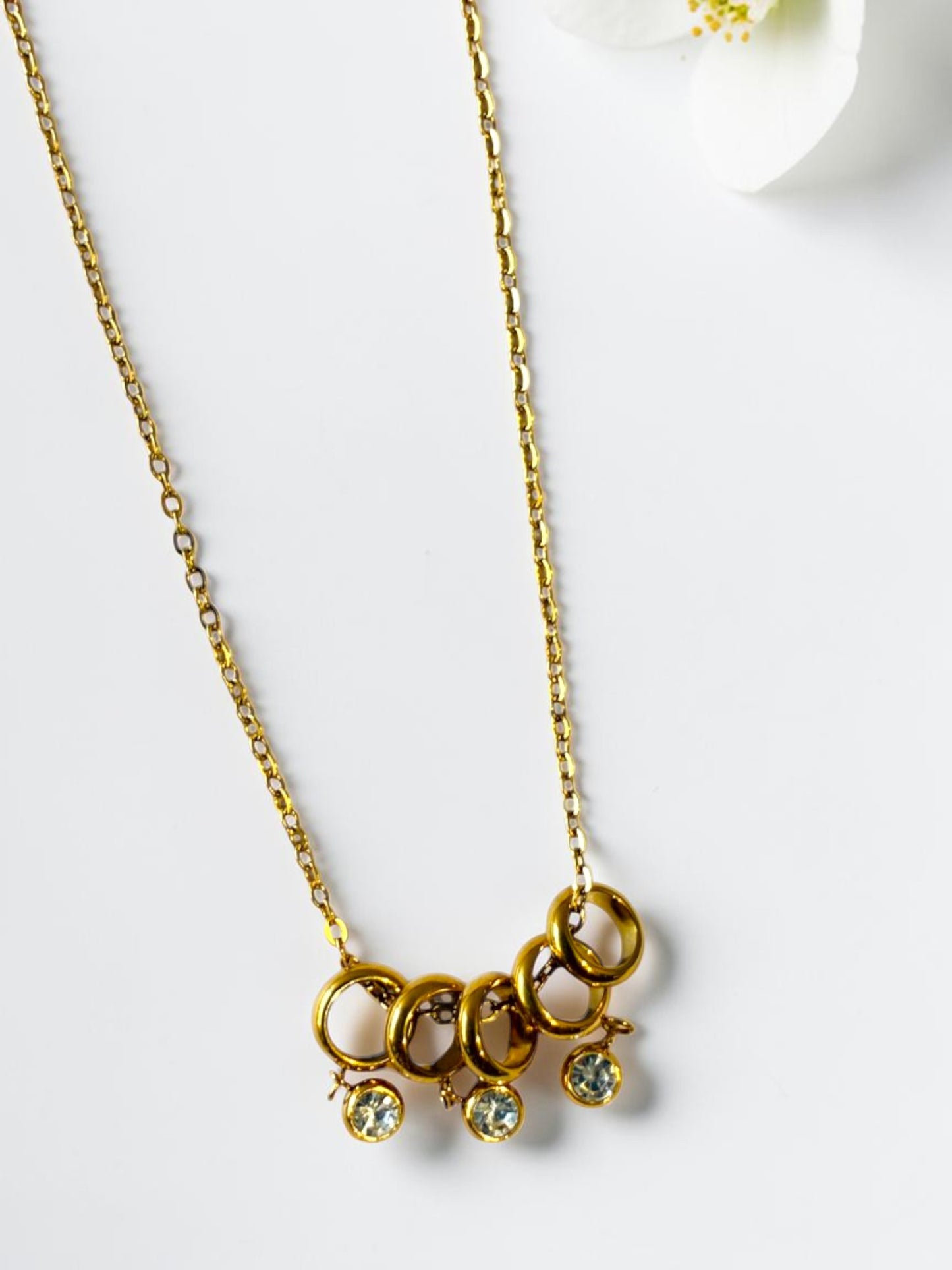 GOLDEN RINGS HATTIE NECKLACE
