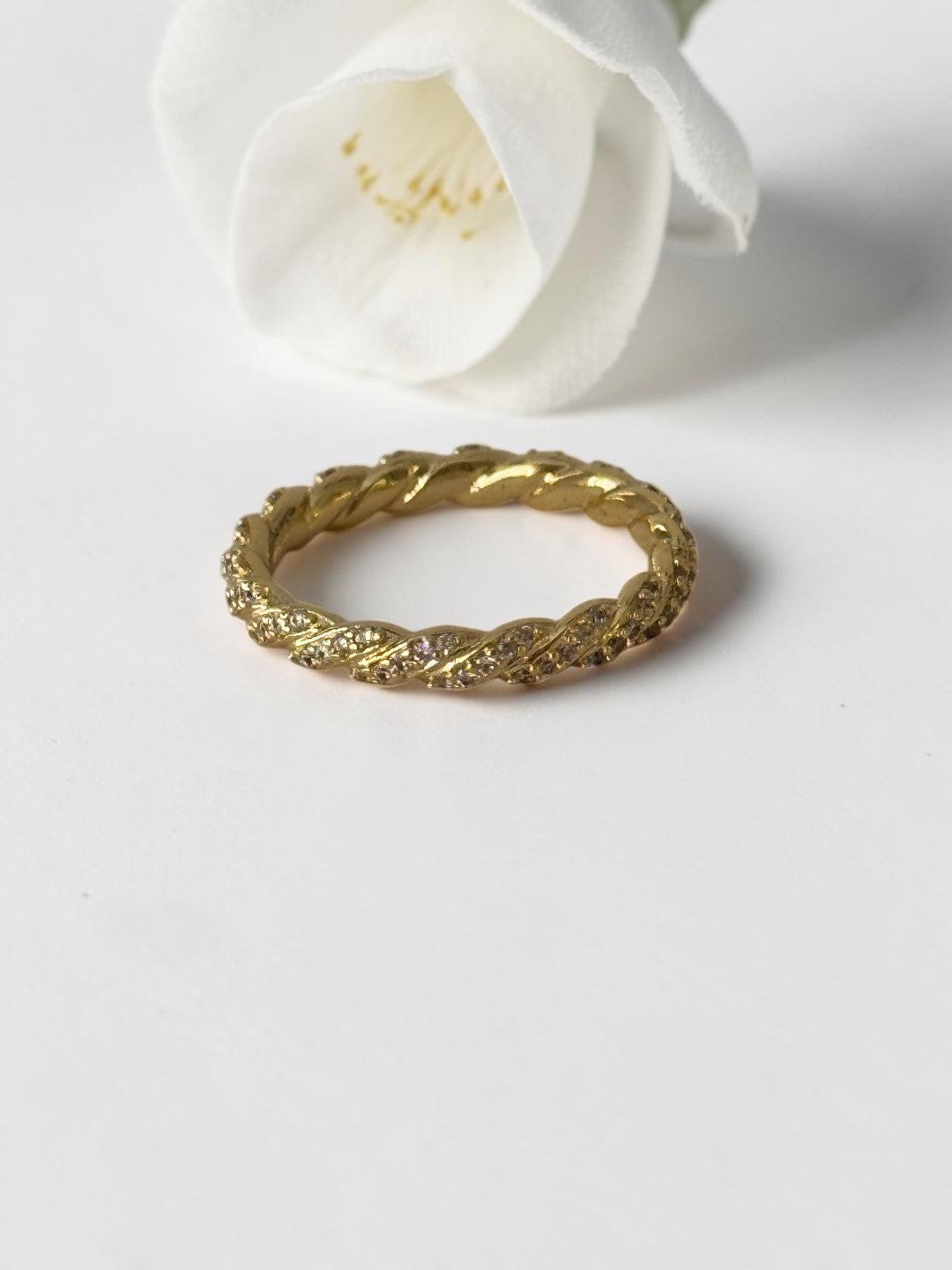 GOLDEN TWISTED DIAMOND SAMEY RING