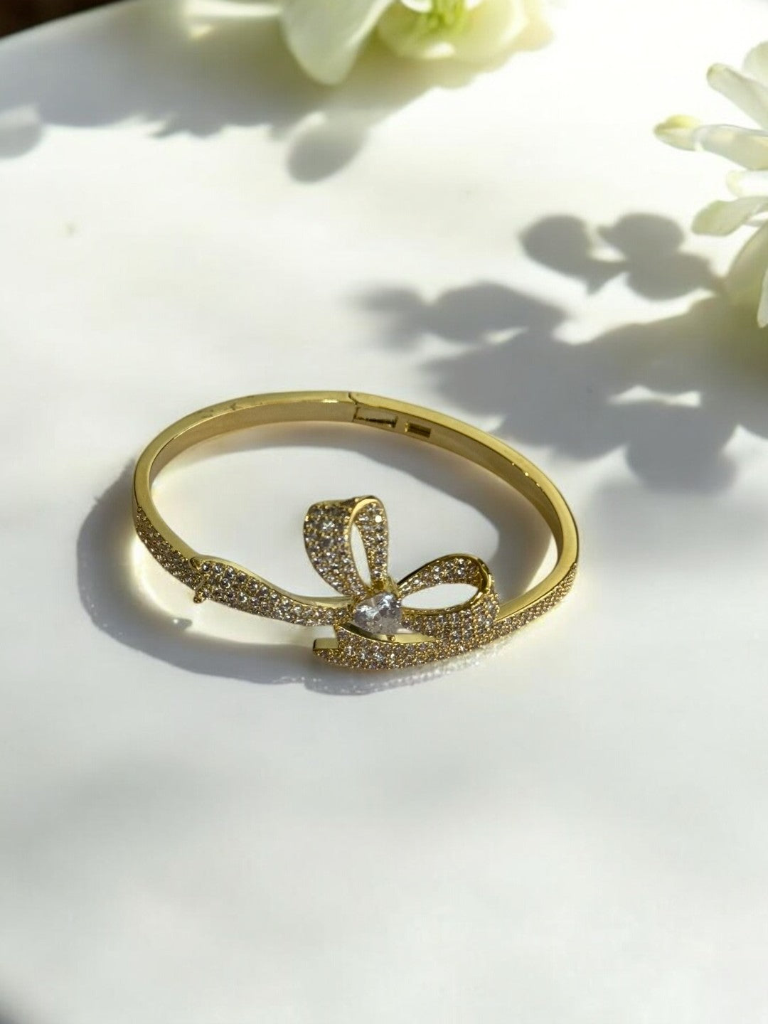 GOLDEN DIAMOND BOW