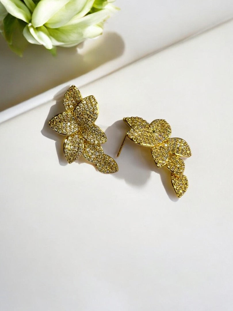 18K GOLD PLATED STUDED SHINY DIAMOND FLOWER LUXURIOUS STUD