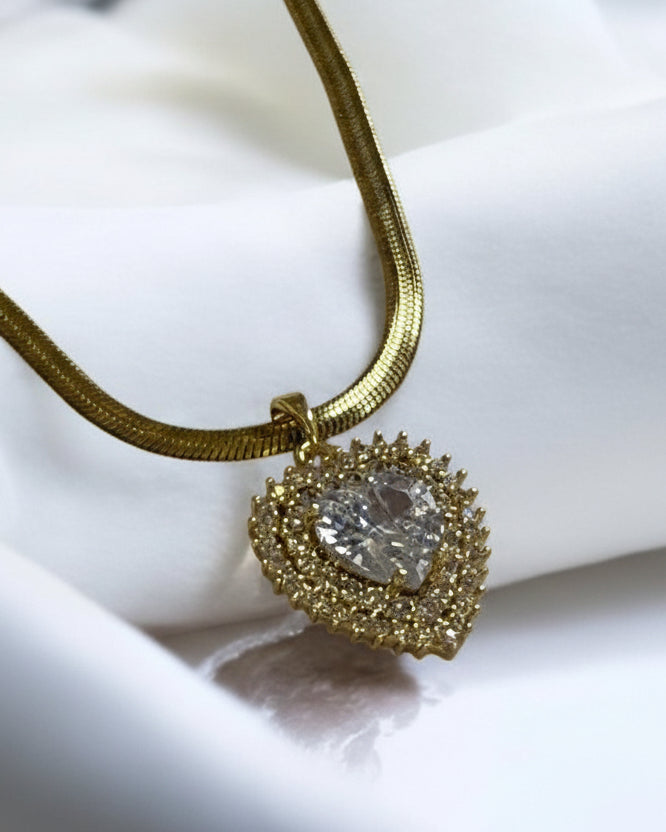 GOLDEN THIK CHAIN WITH DIAMOND HEART