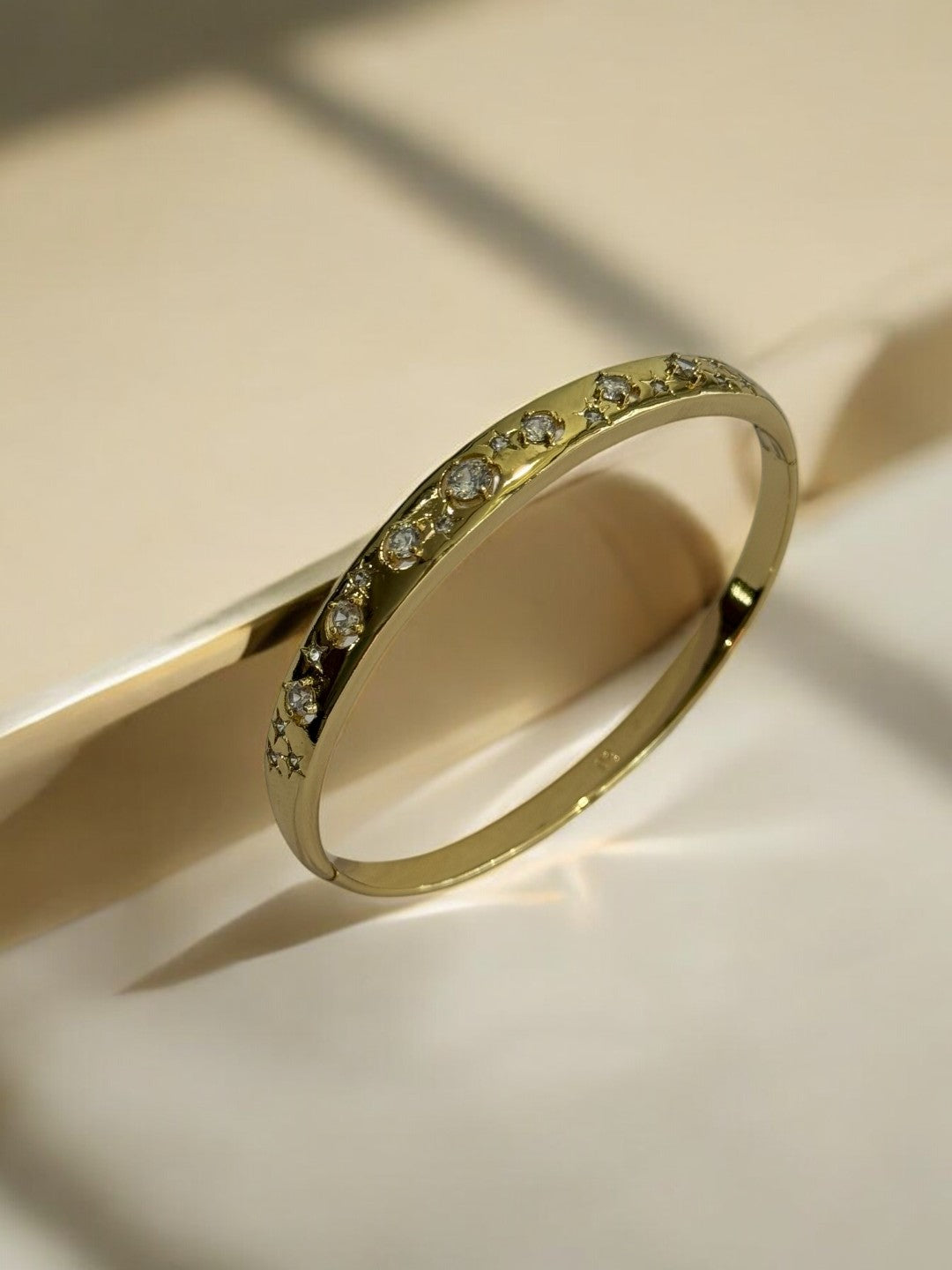 GOLDEN BIG AND SMALL DIAMOND BRACELET