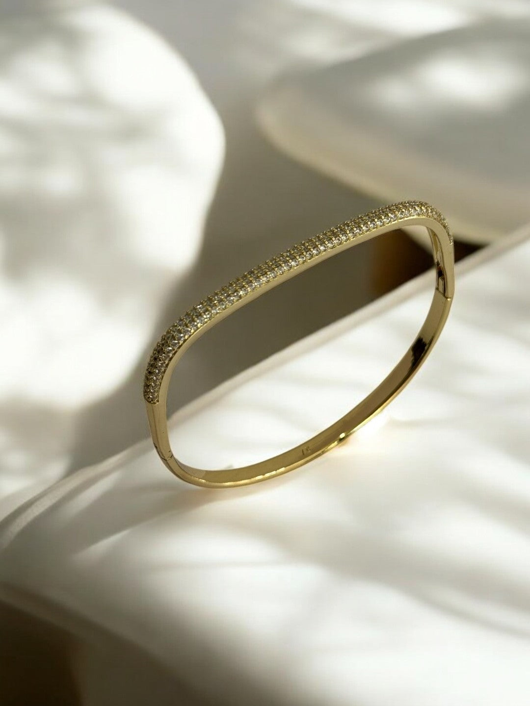 GOLDEN DIAMOND BRACELET